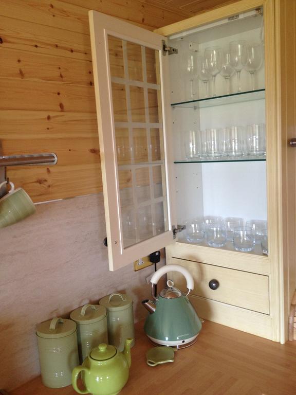 Orme View Lodges Llandegai Exterior photo