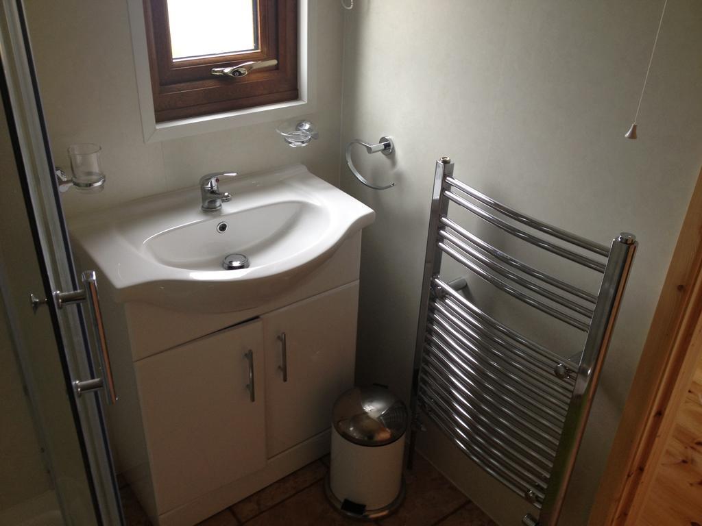 Orme View Lodges Llandegai Room photo