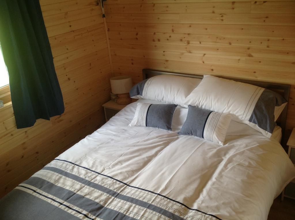 Orme View Lodges Llandegai Room photo
