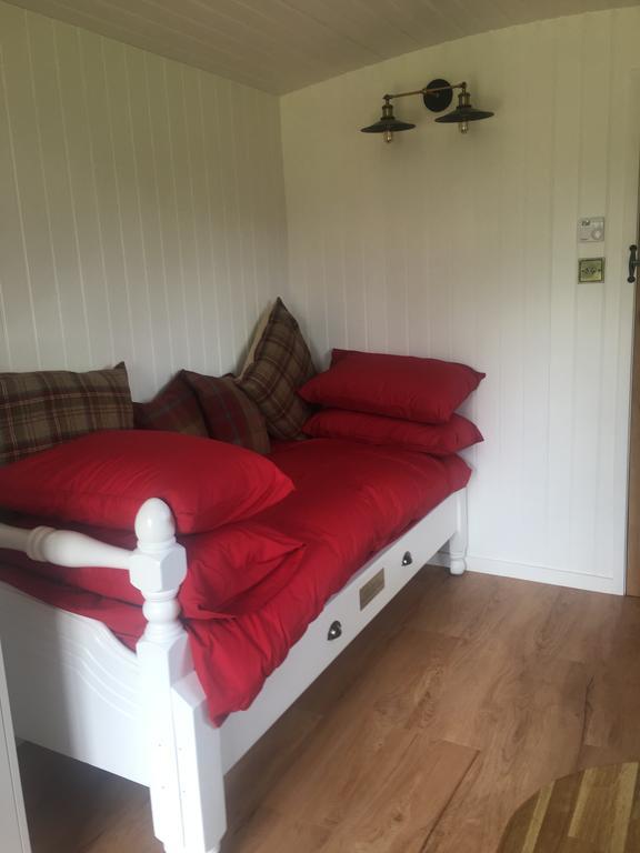 Orme View Lodges Llandegai Exterior photo